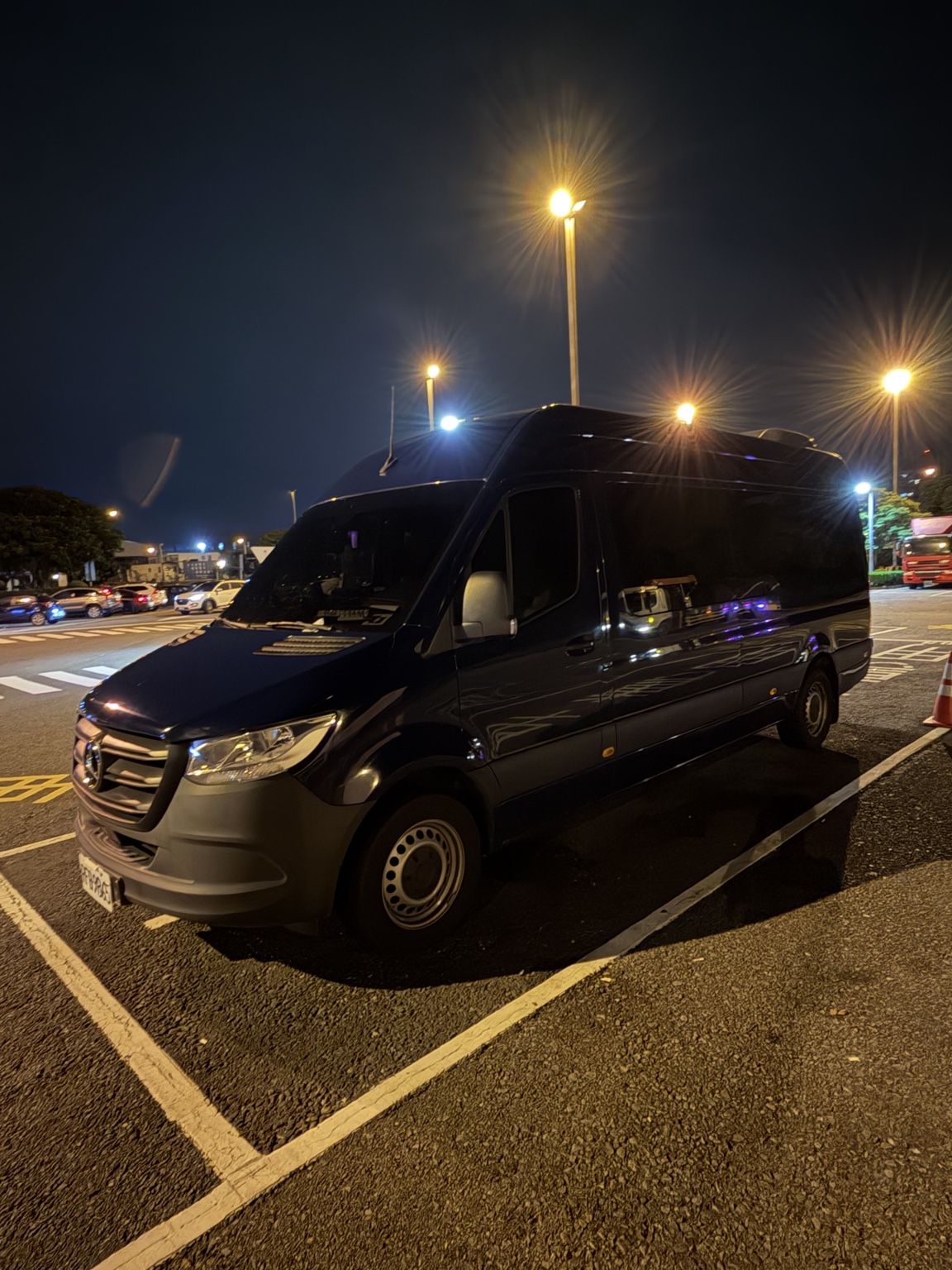 Sprinter 明星保母車或同等級以上車款